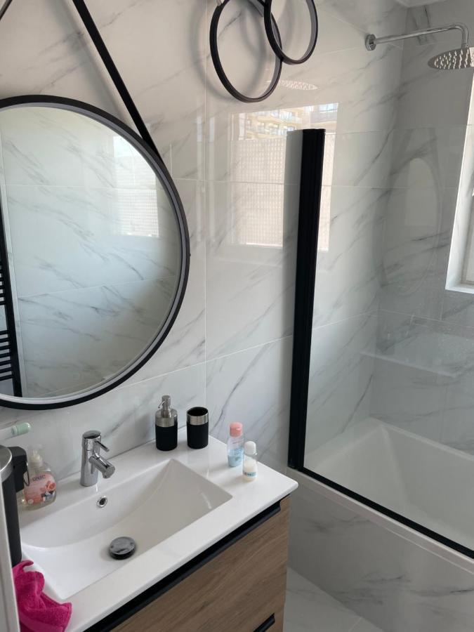 Appartement 303 Place Leopold 1Er A La Panne A 100M De La Plage Bagian luar foto